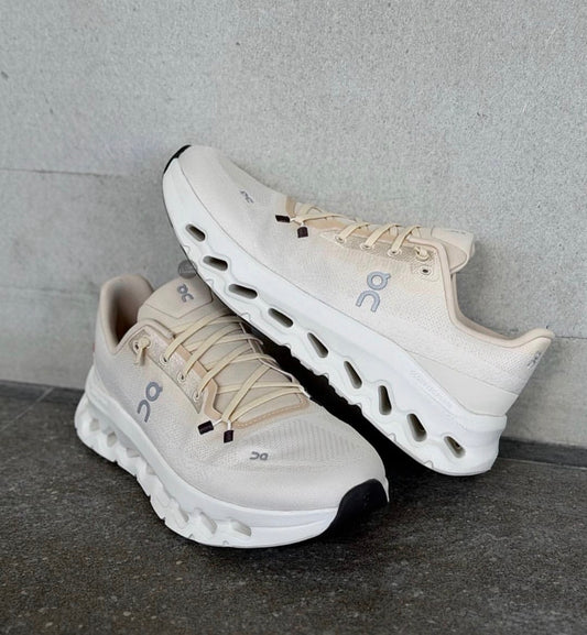 WMNs On Running Cloudtilt Sand/Dew