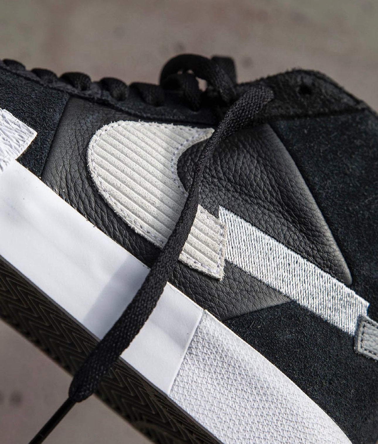 SB Zoom Blazer Mid Premium “ Mosaic Black “