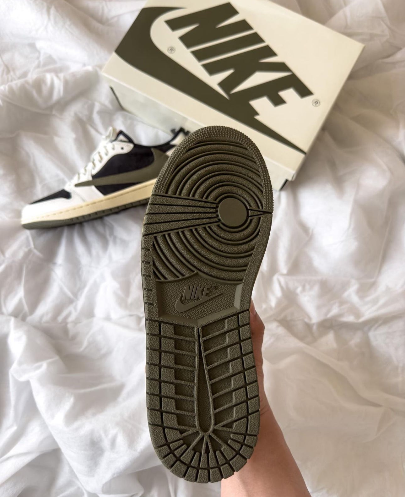 Travis Scott x Air Jordan 1 Low “Olive Green”