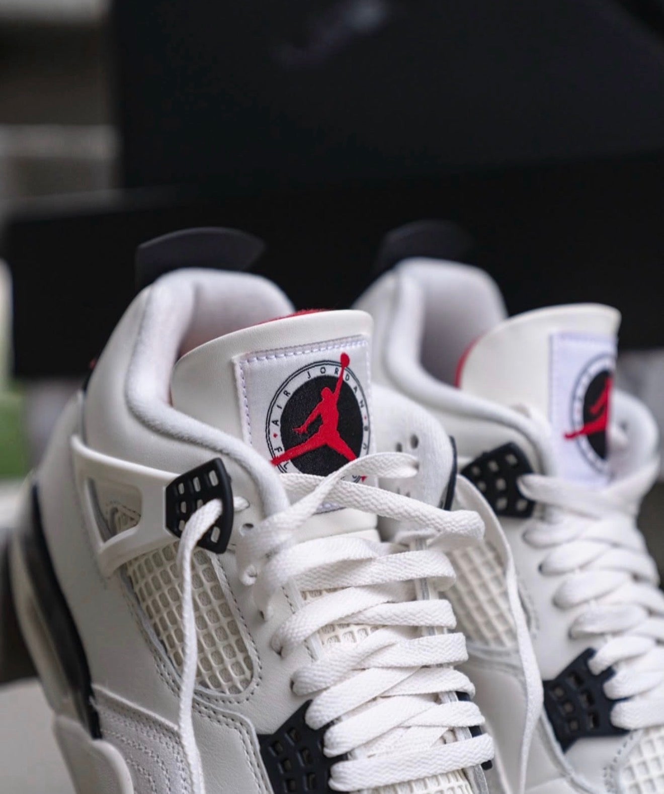 Air Jordan Retro 4 Flight Club