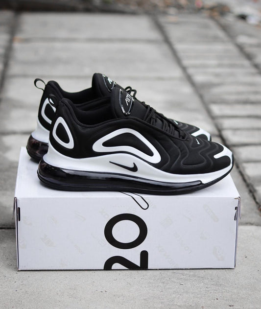 Airmax 720 “ Black / White “