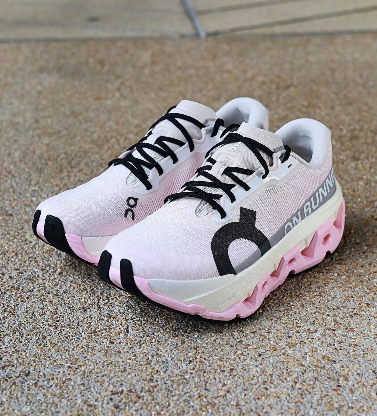 WMNs On Running Cloudmonster 3 Hyper Ivory Peony