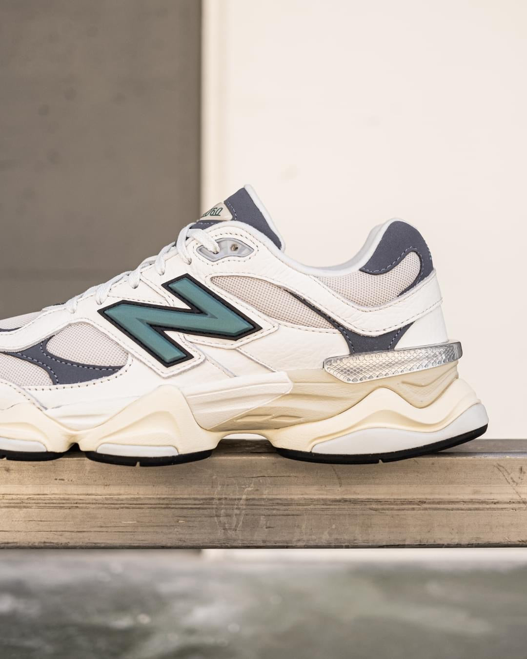 New Balance 9060 New Spruce