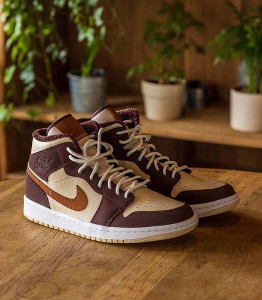 Air Jordan 1 Mid Oatmeal