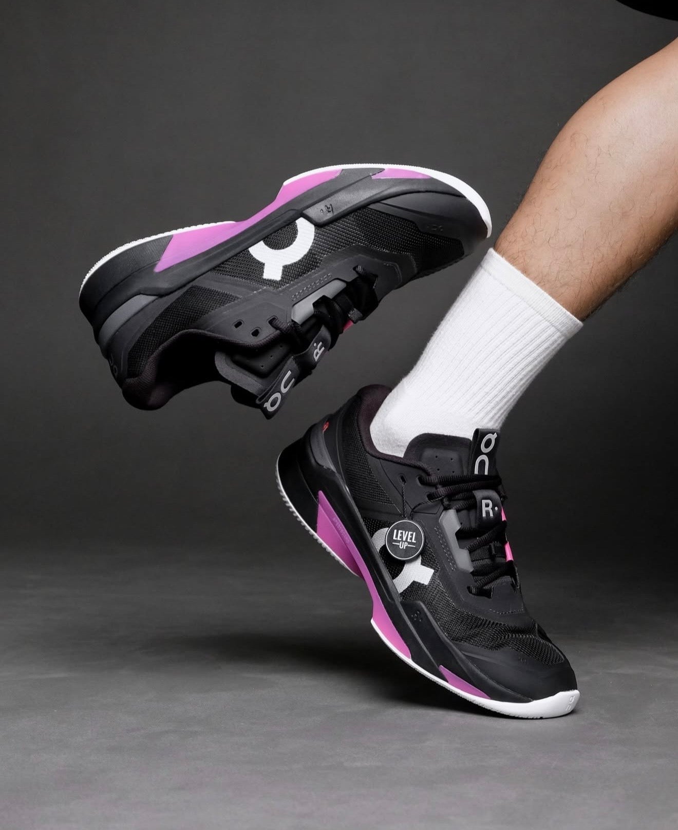 On The Roger Pro Fire Black Pink