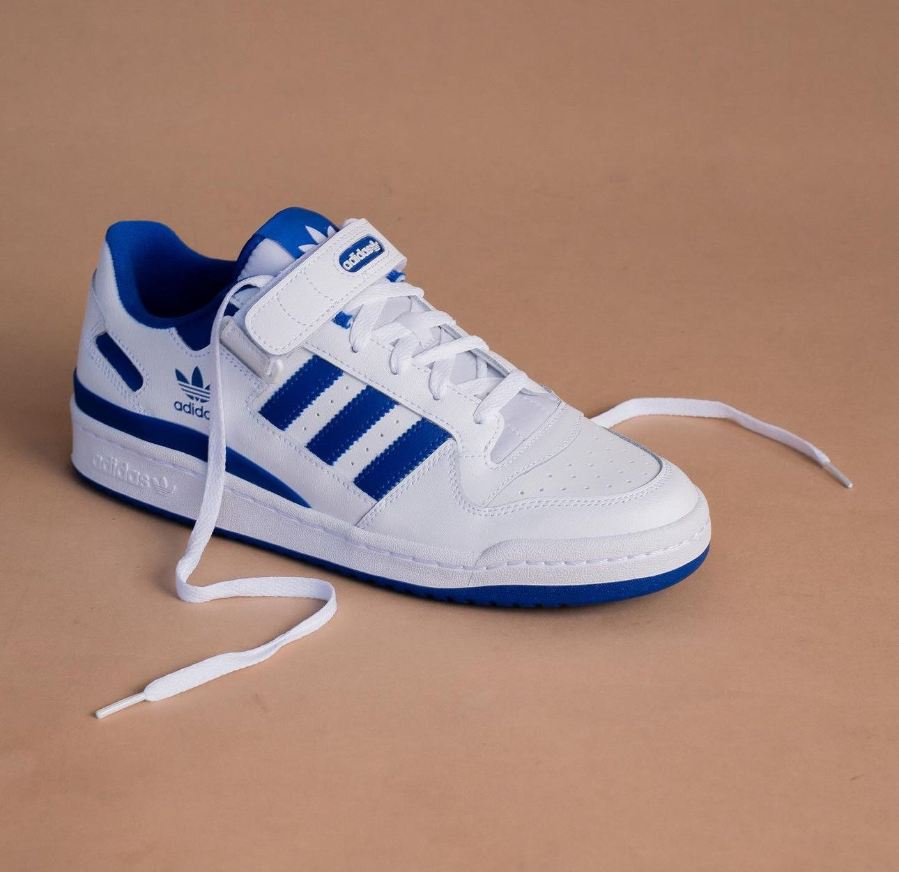 Forum Low White Blue