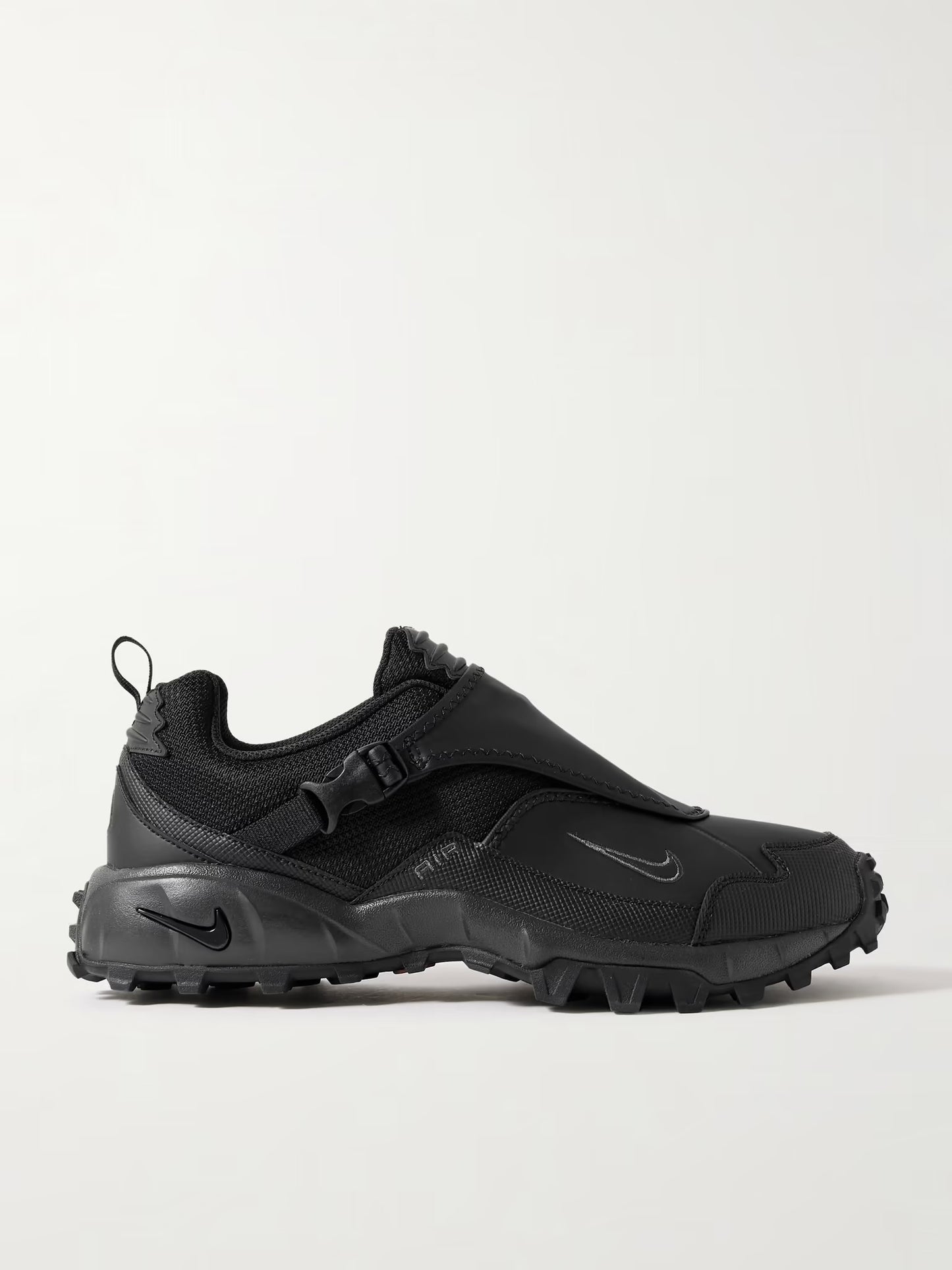 ACG Phassad Triple Black