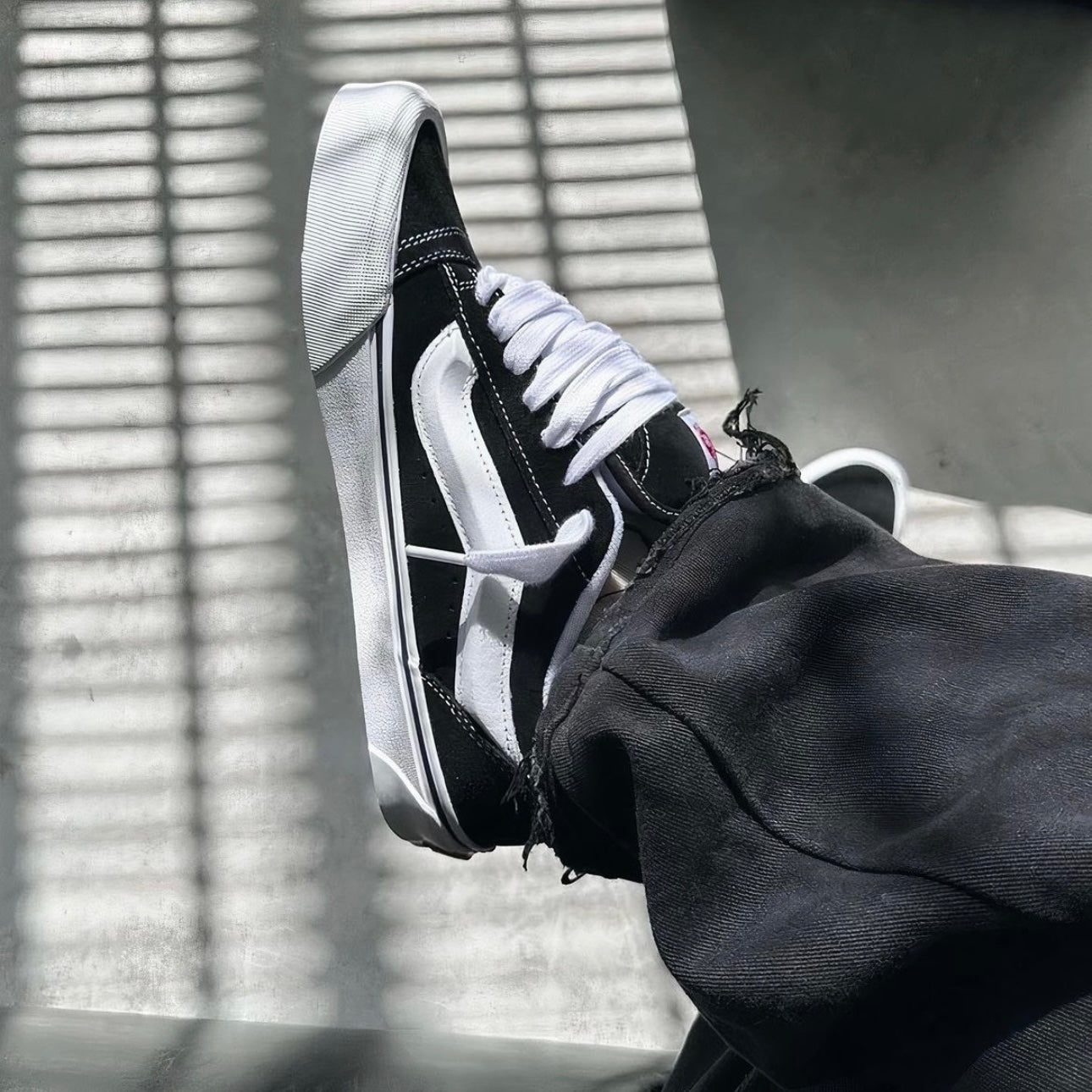 Vans Knu Skool Black White