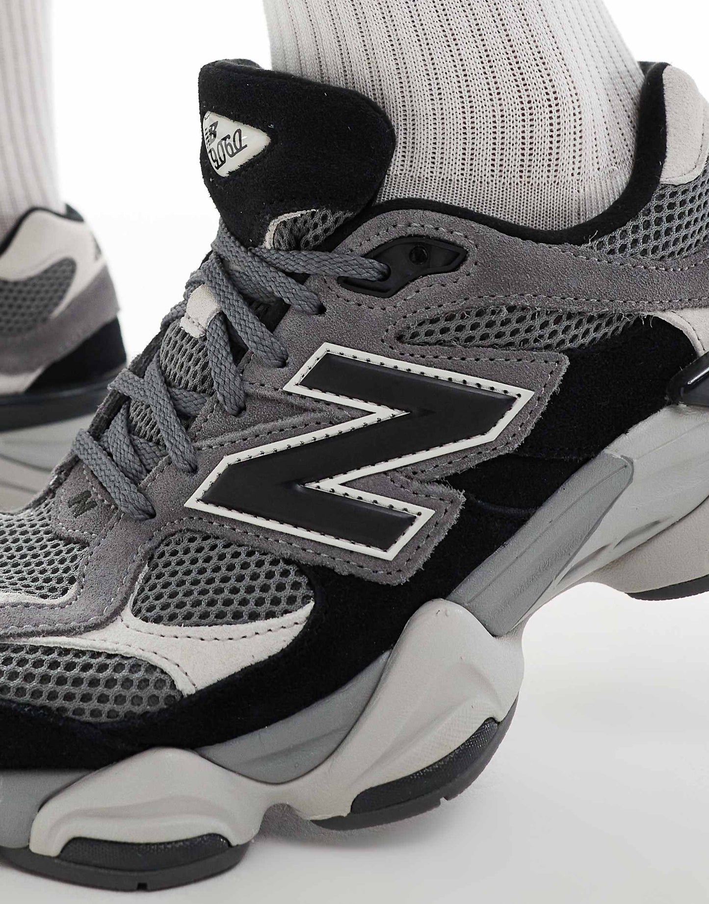 NB Balance 9060 Black Castlerock Grey