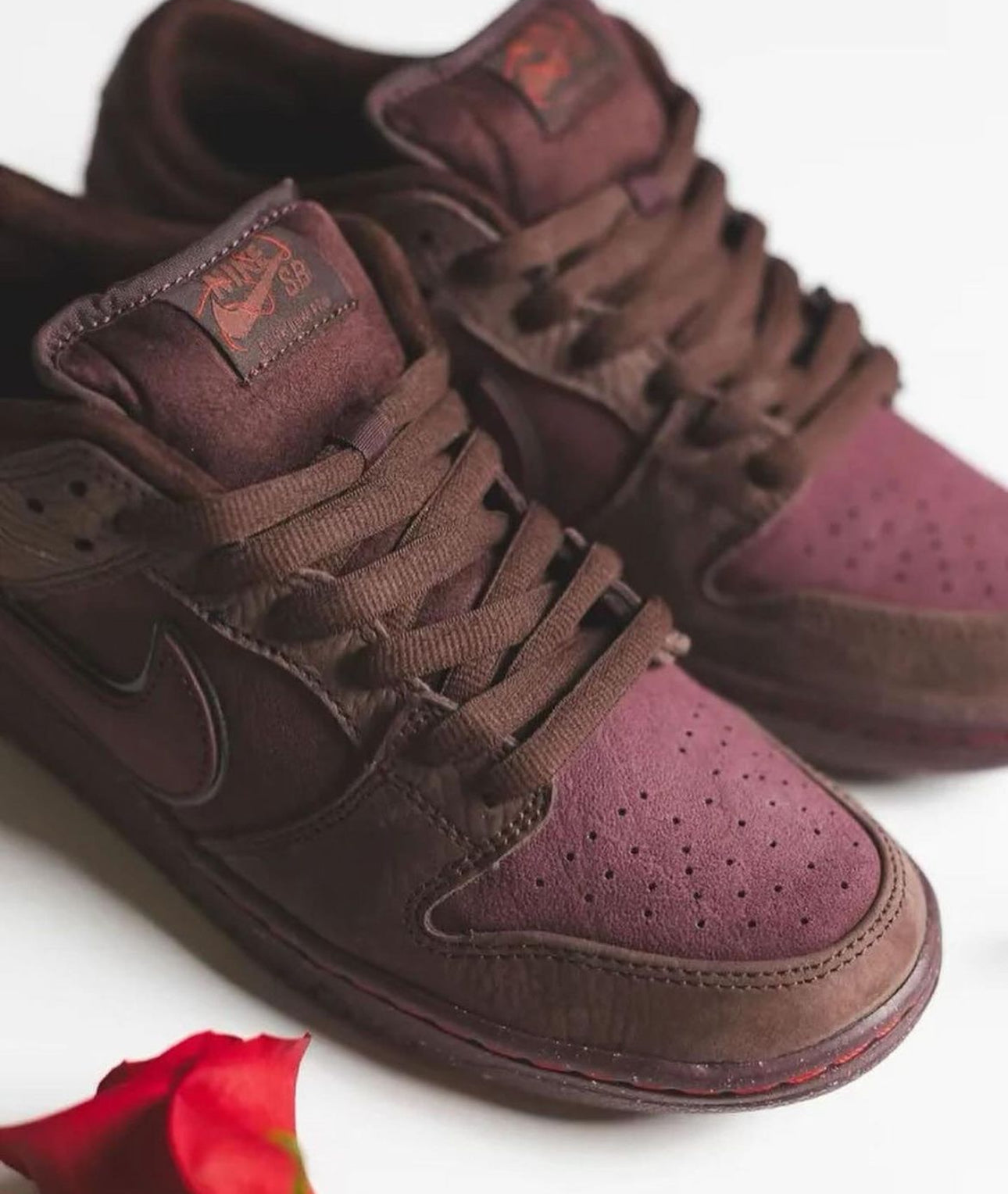 Dunk Low City Of Love Burgandy Crush