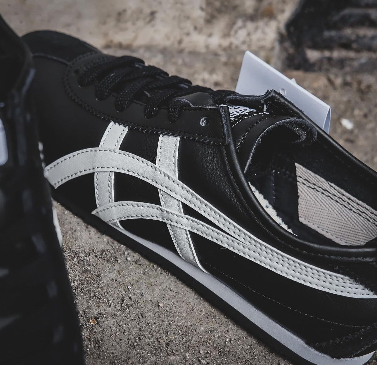 Onitsuka Tiger Mexico 66 “ Black/White “