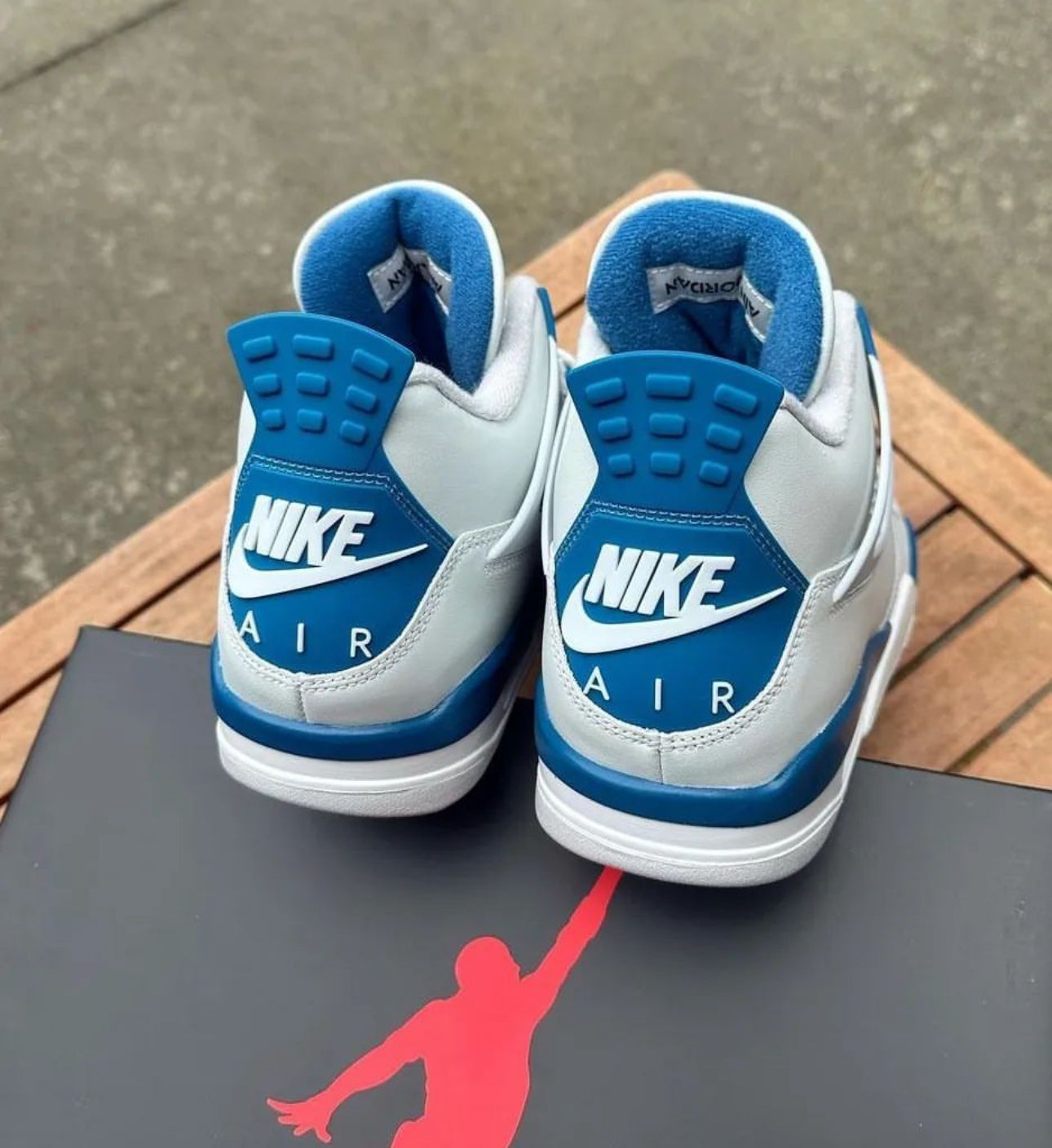 Air Jordan 4 Military Blue