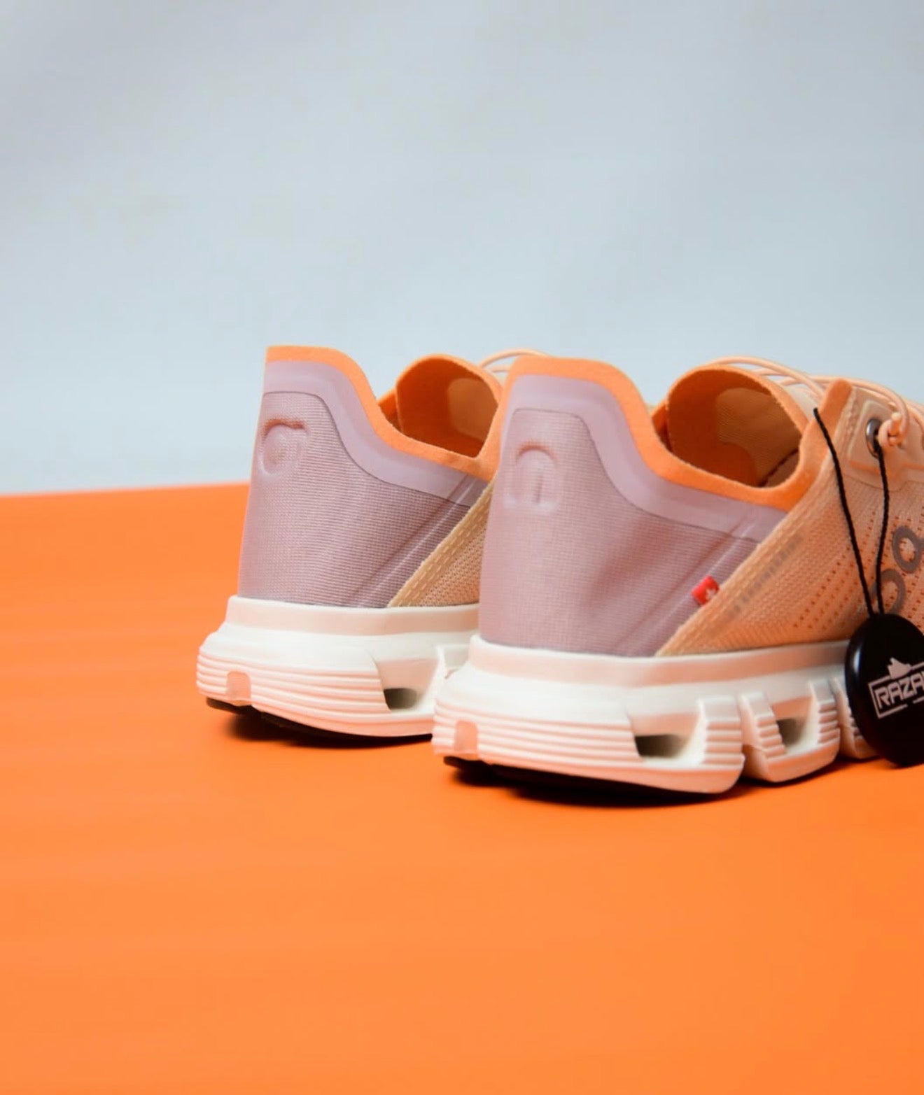 WMNs On Running Cloud 6 Coast Blonde Mauve