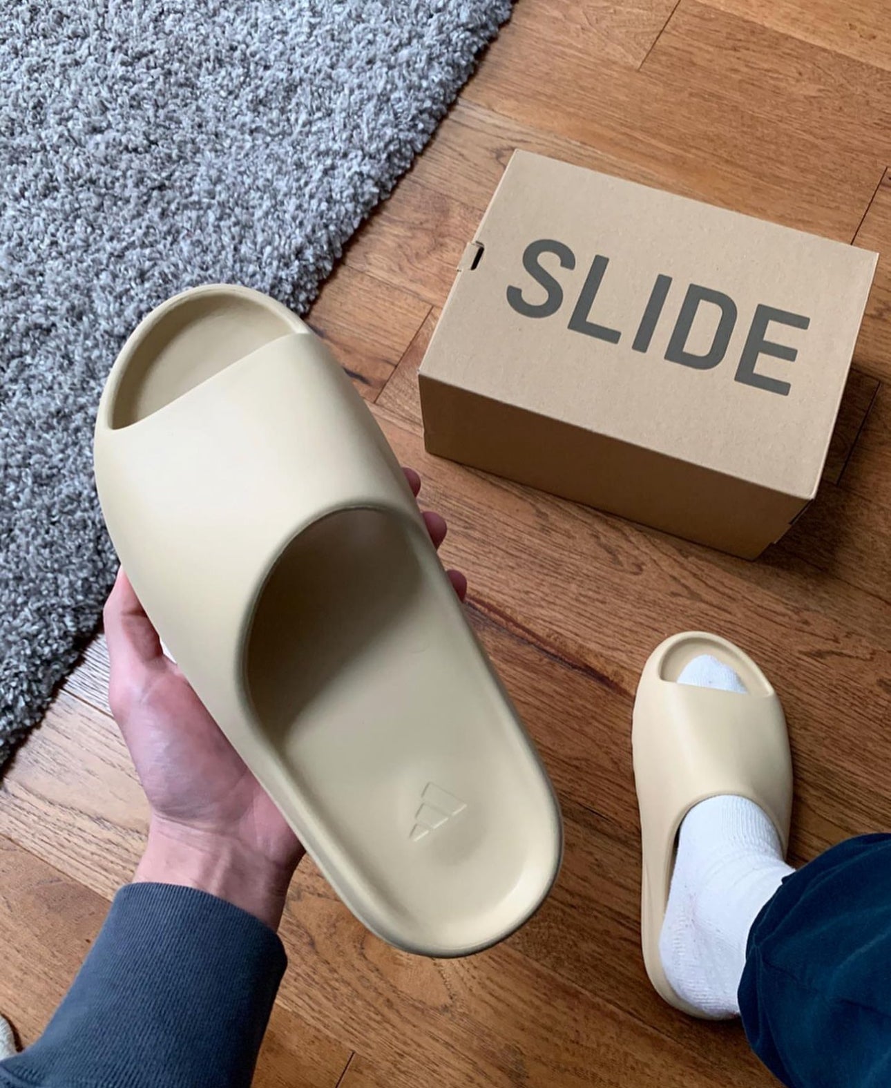 Yeezy Slides - Desert Sand