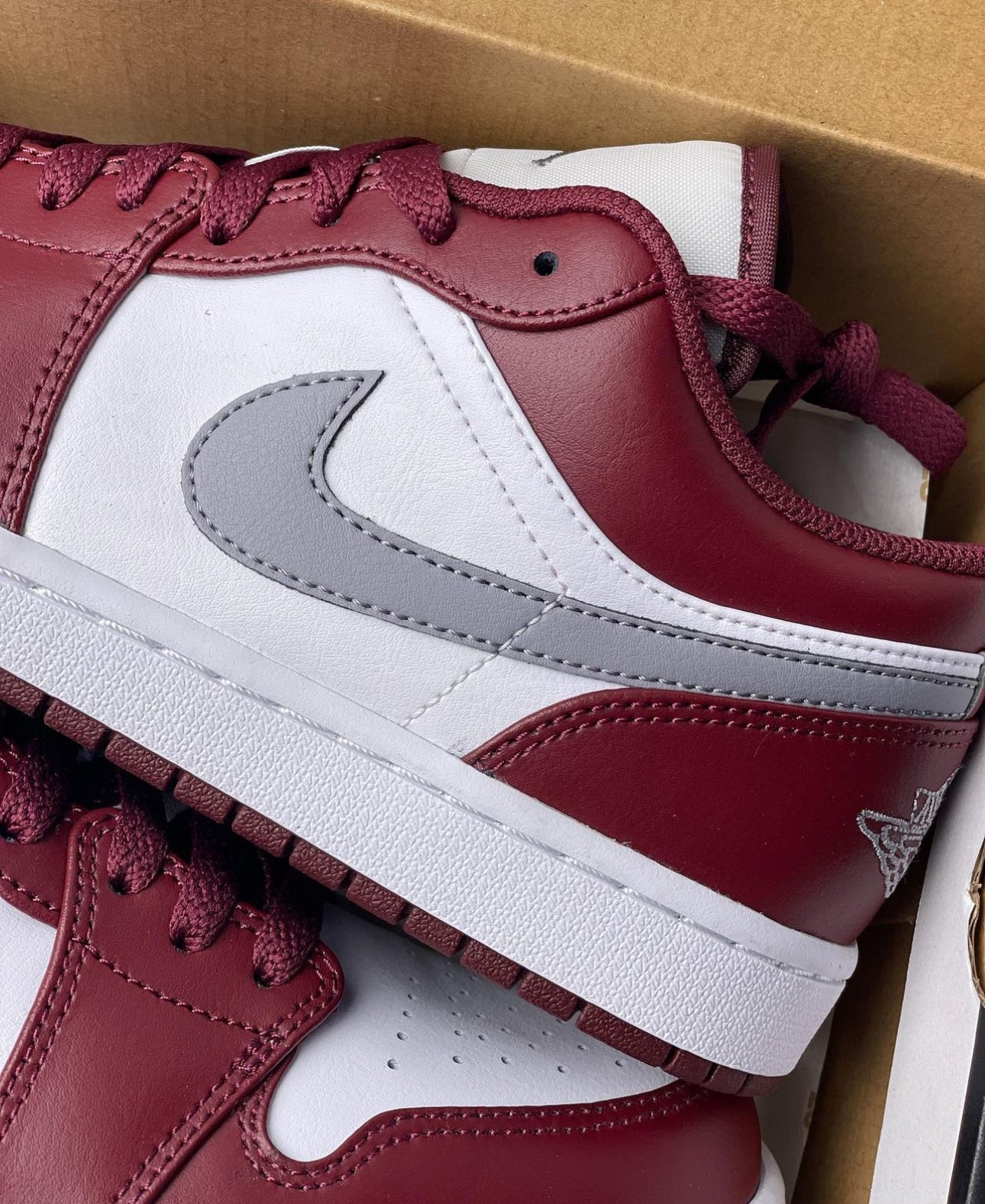 Air Jordan 1 Low “ Bordeaux “