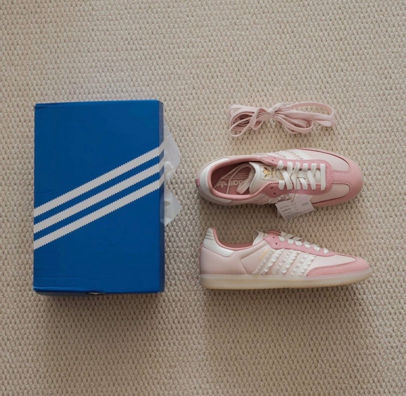 WMNs Samba Ruffle Stripes Pink