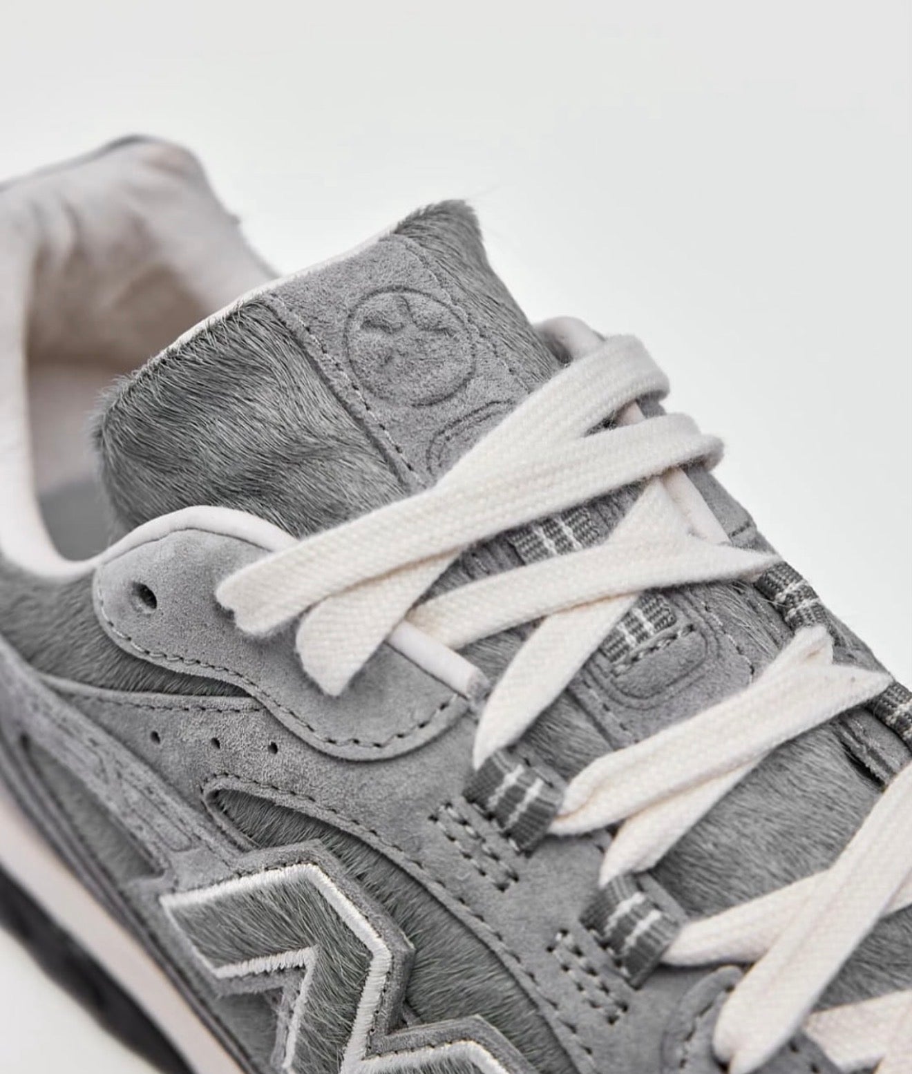 NB Balance 204L Basketcase Grey