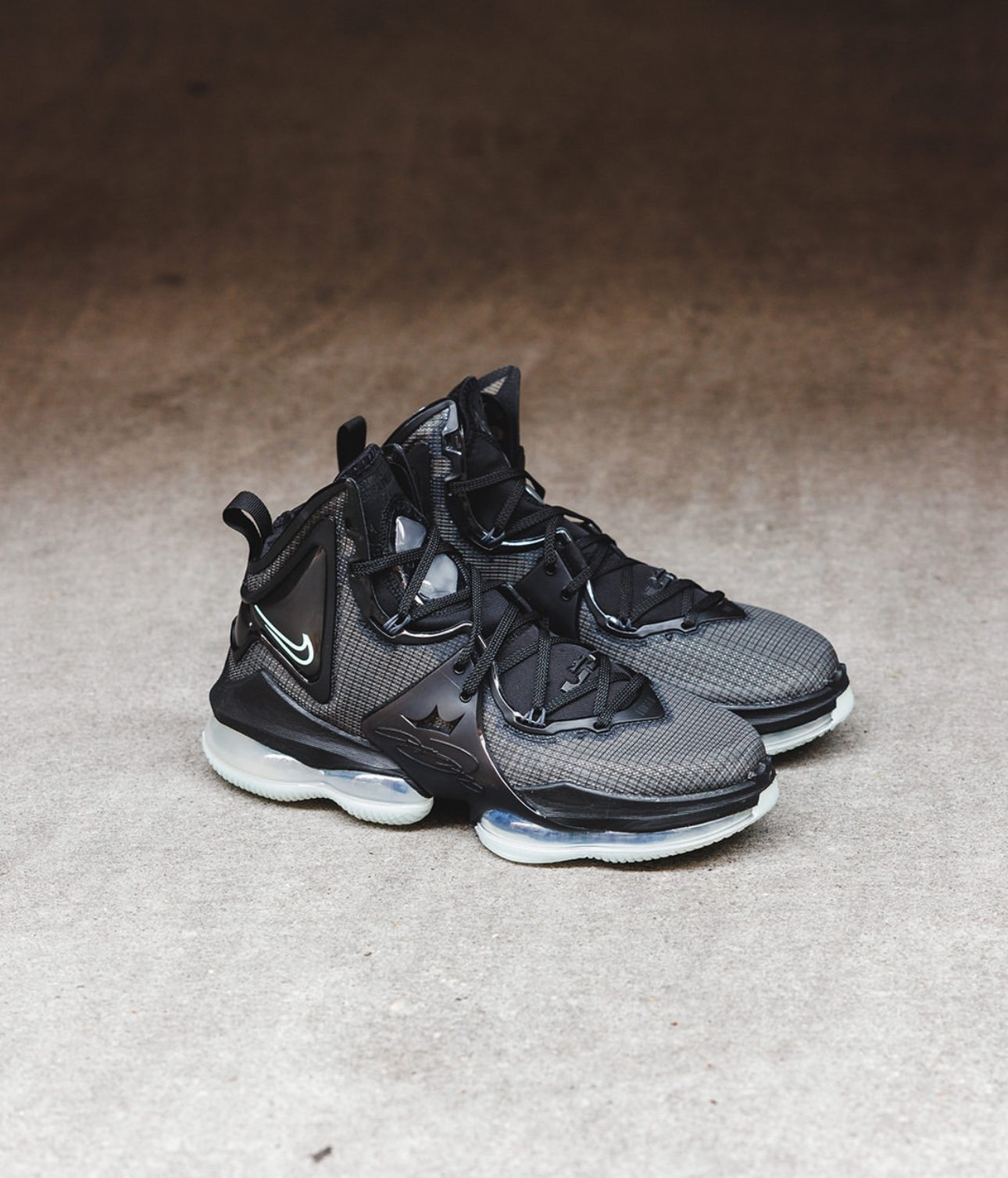 LeBron 19 “ Black Aqua “