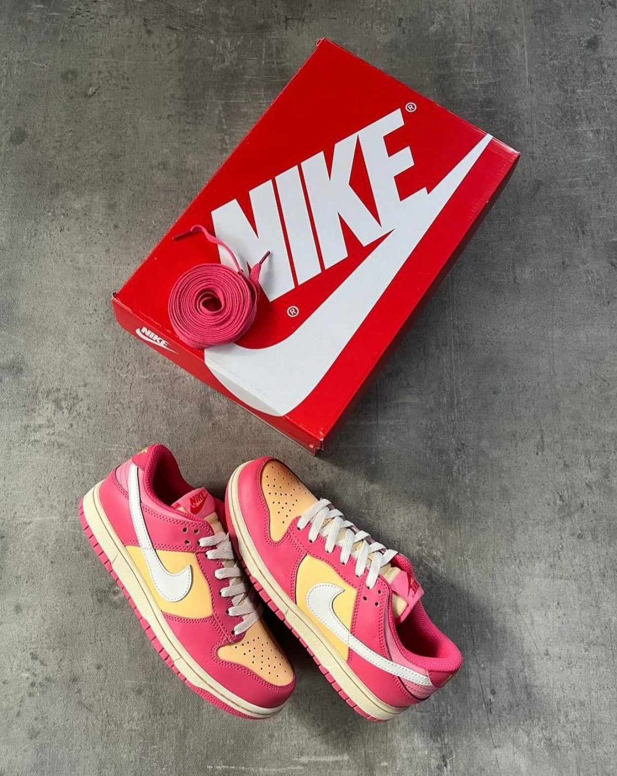 Dunk Low “Strawberry - Peach/Cream”