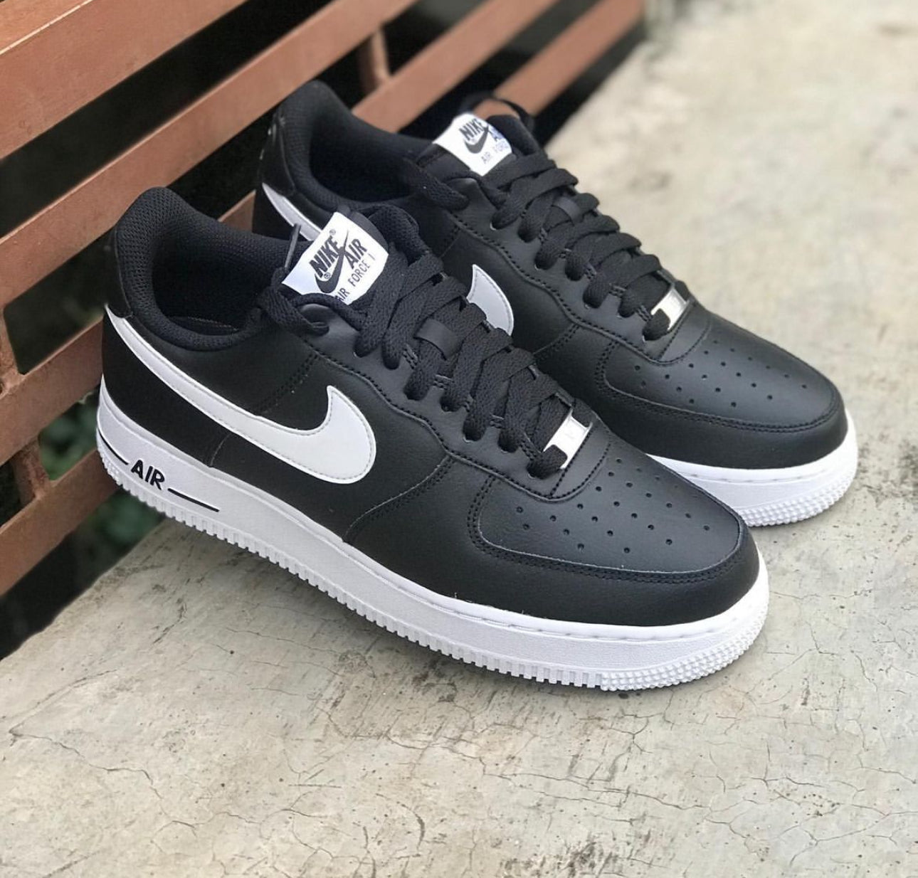 Airforce 1 Low “ Black White Noir “