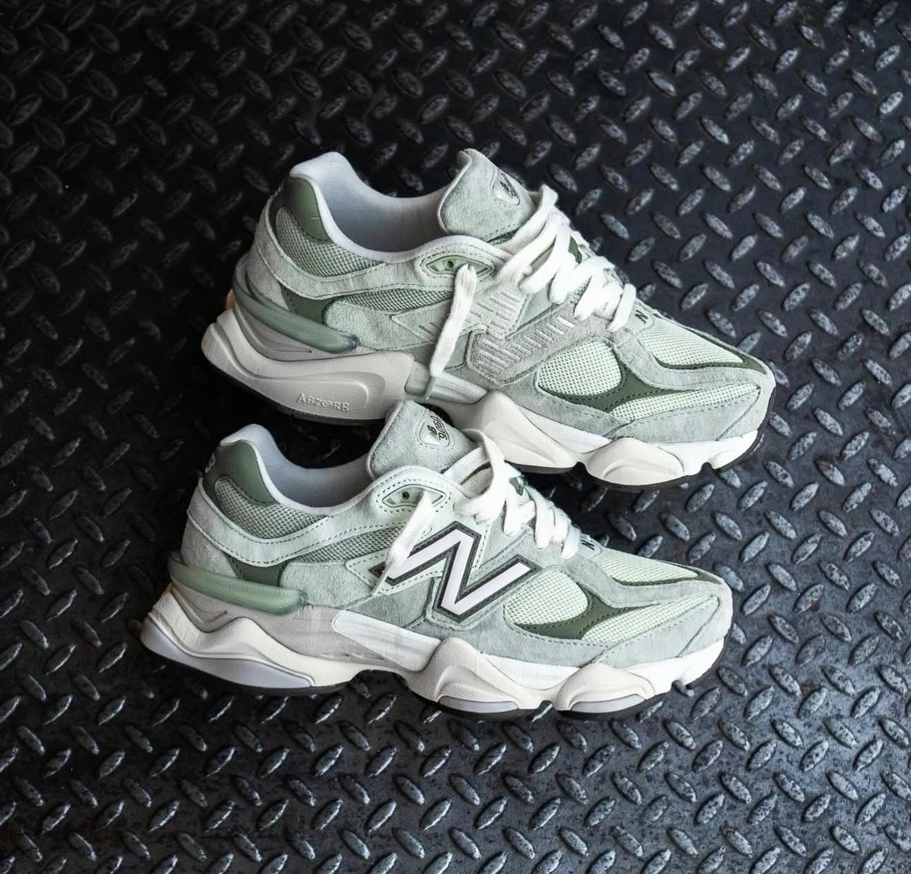 NB Balance 9060 Olivine
