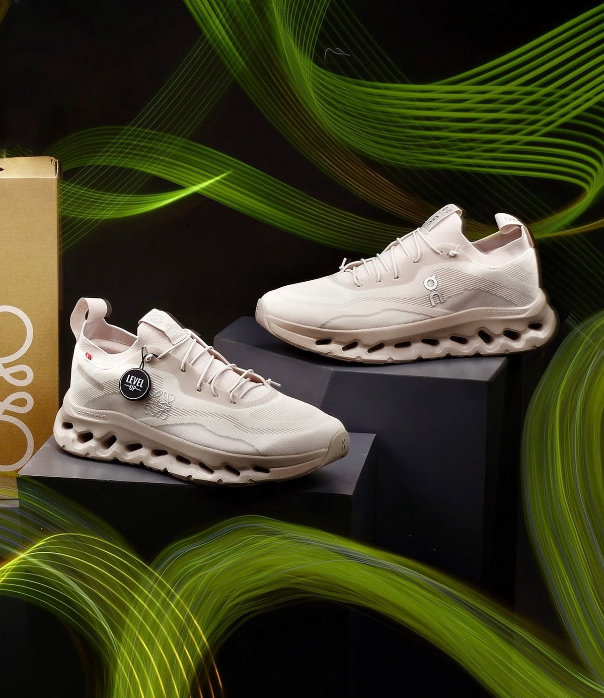 Loewe x OnCloudTilt Sand