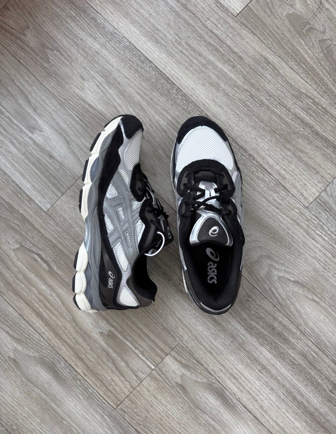 Gel-NYC Black / Ivory Grey