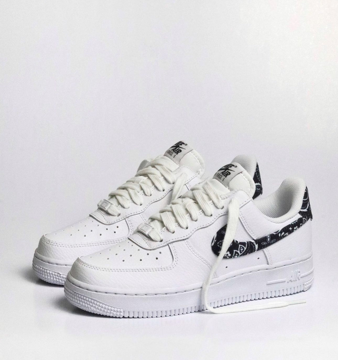 WMNs Airforce 1 Low Paisley White Black