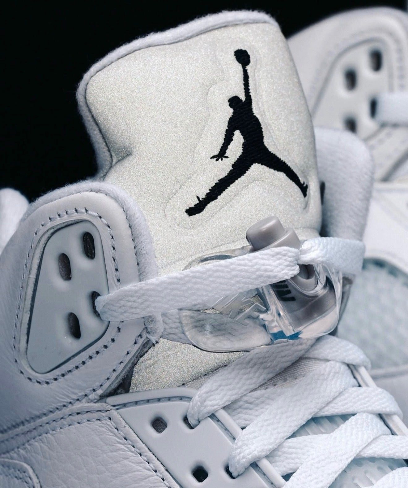 Air Jordan 5 Retro White Metallic