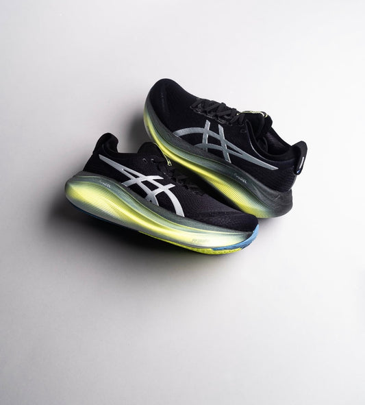 Gel-Nimbus 27 Luxe Black