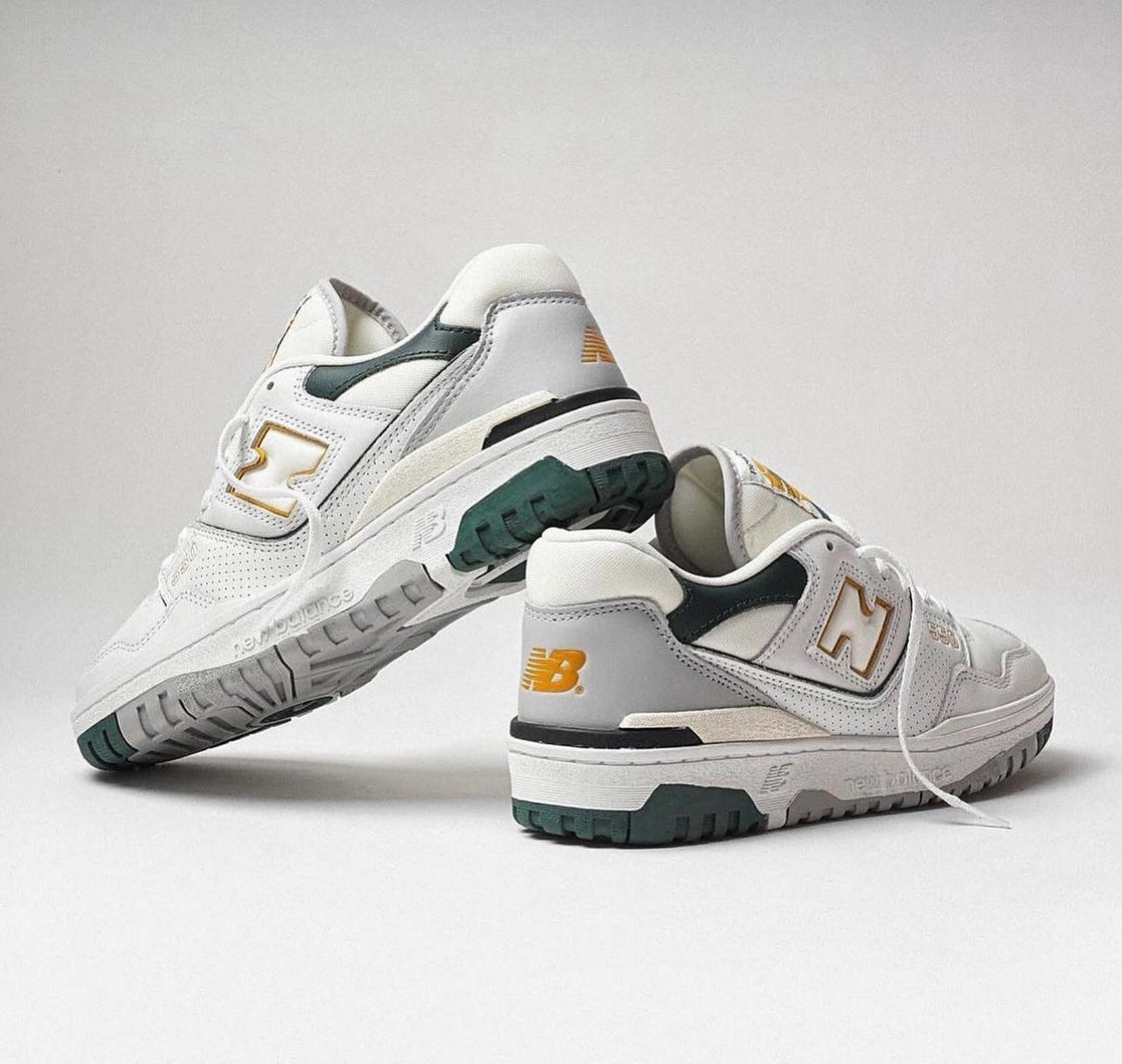 WMNs New Balance 550 Low Nightwatch Green