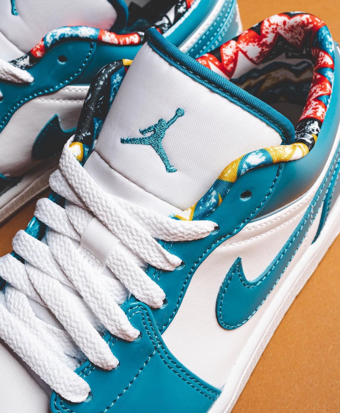 Air Jordan 1 Low “ Barcelona Cyber Teal “