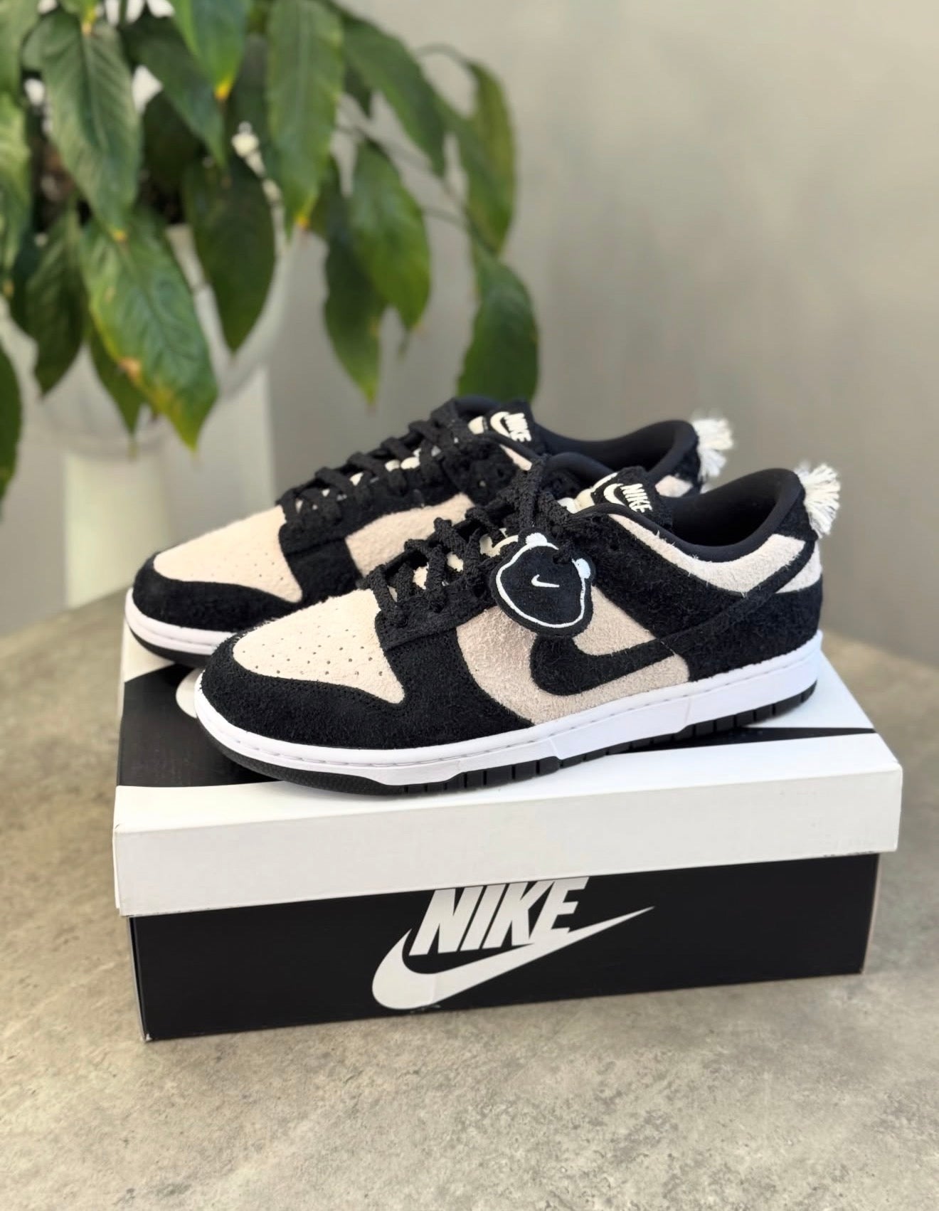 Dunk Low Retro SE Panda-Monium White Black Suede
