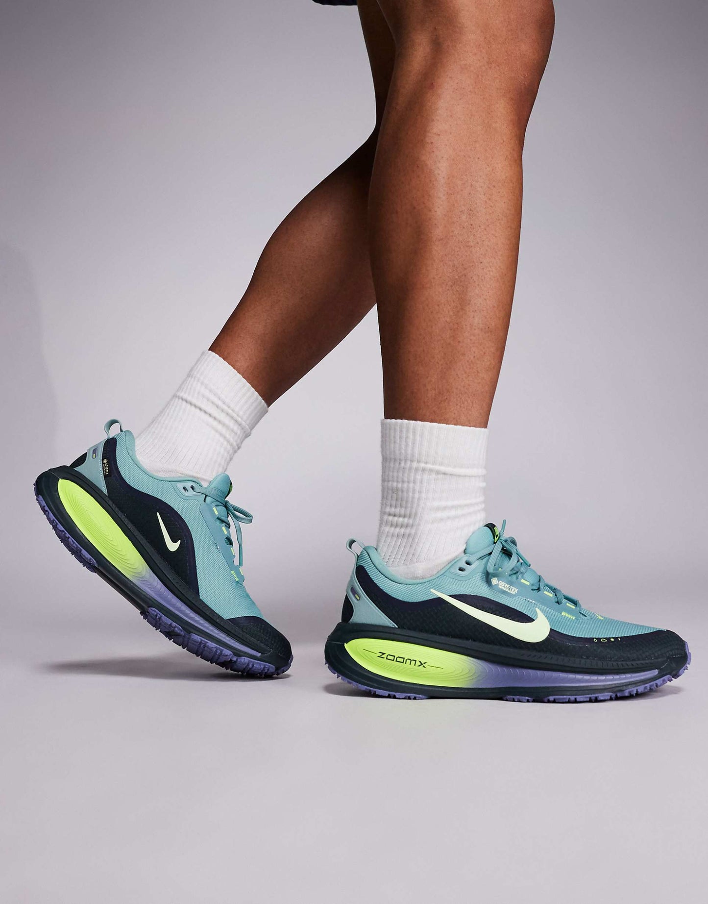Vomero 18 Gore-Tex Seaweed Cannon Volt