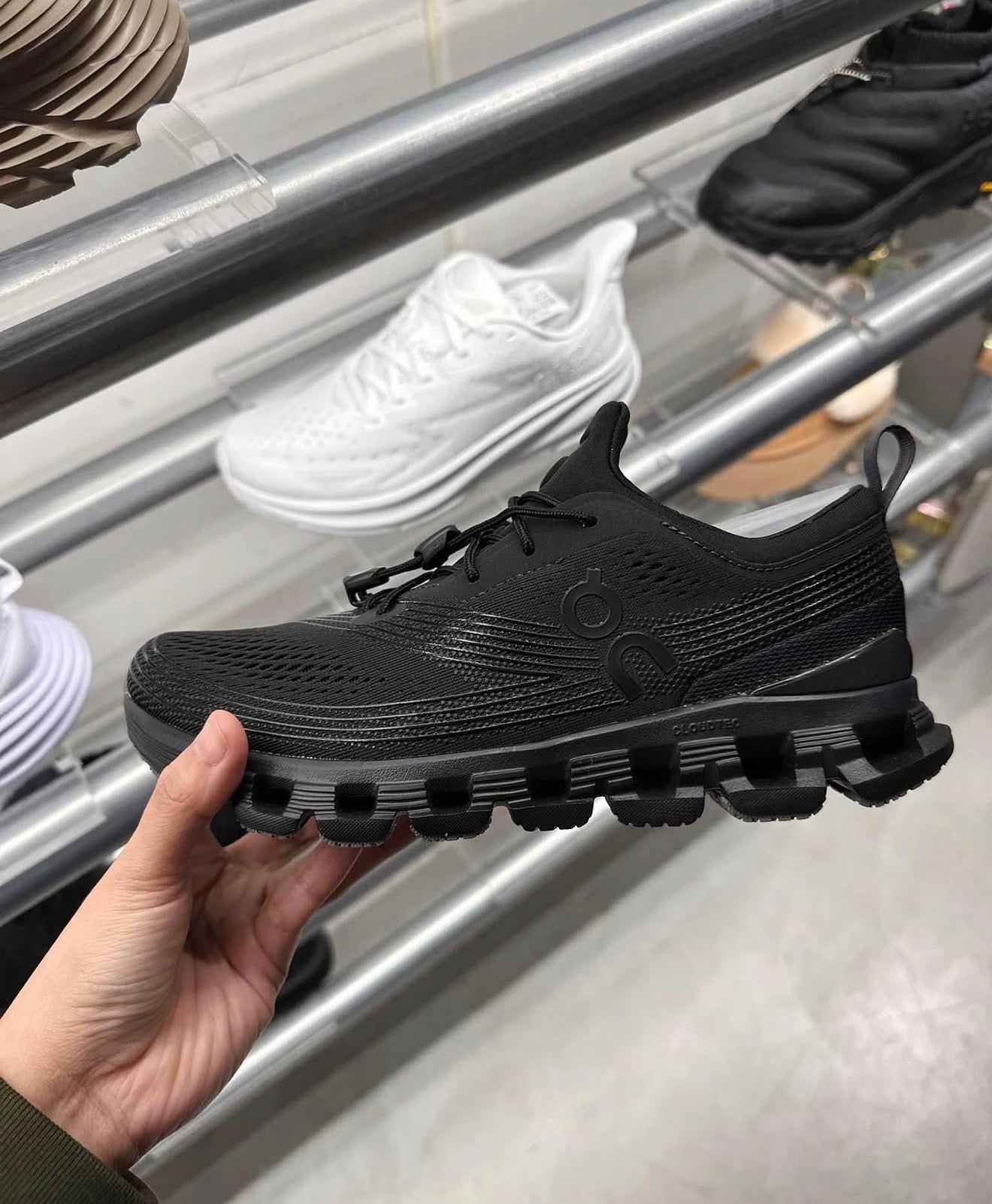 On Running Cloud X Z5 All Black