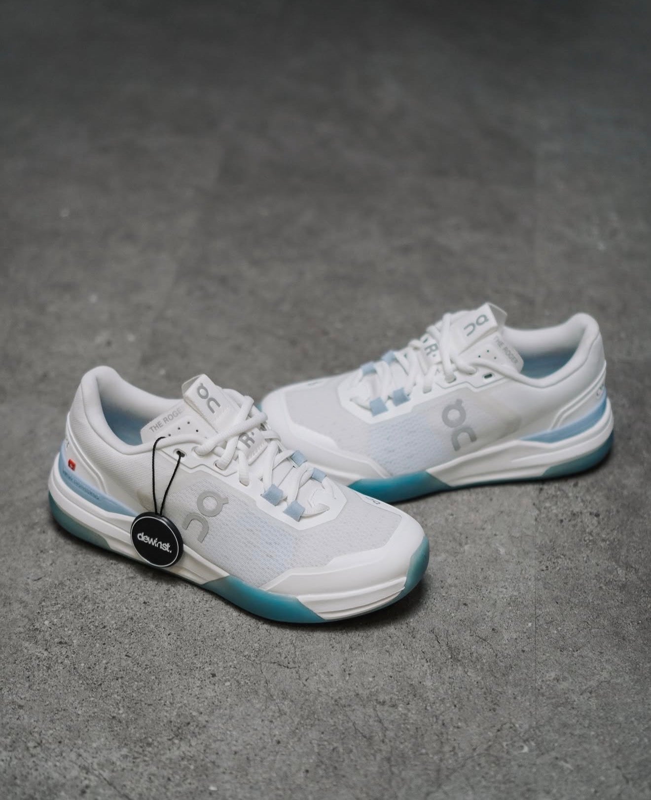 On The Roger Advantage Pro White Chambray