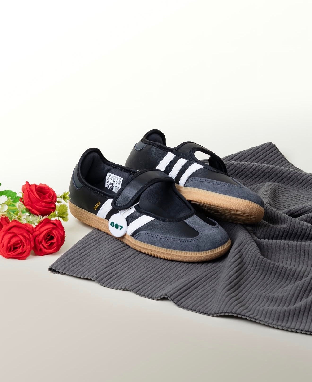 WMNs Samba Jane Black White Gum