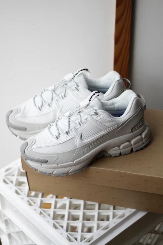 Zoom Vomero Roam Summit White