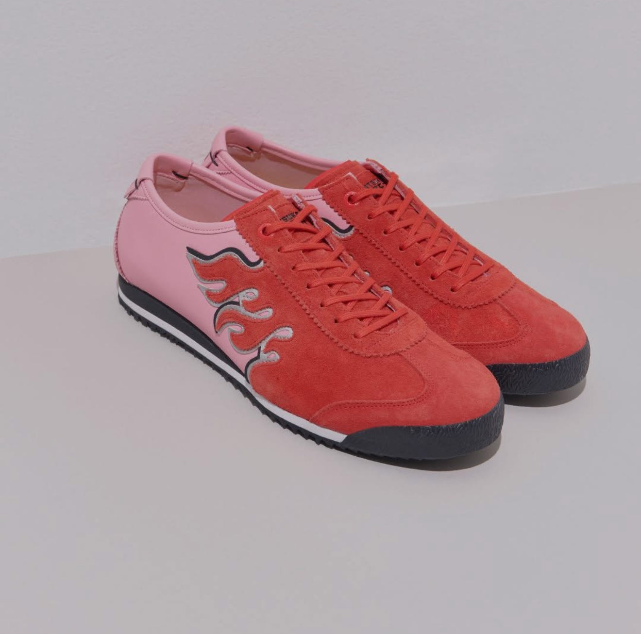 Mexico 66 Lace Up SD Flame Fiery Red Blossom Pink