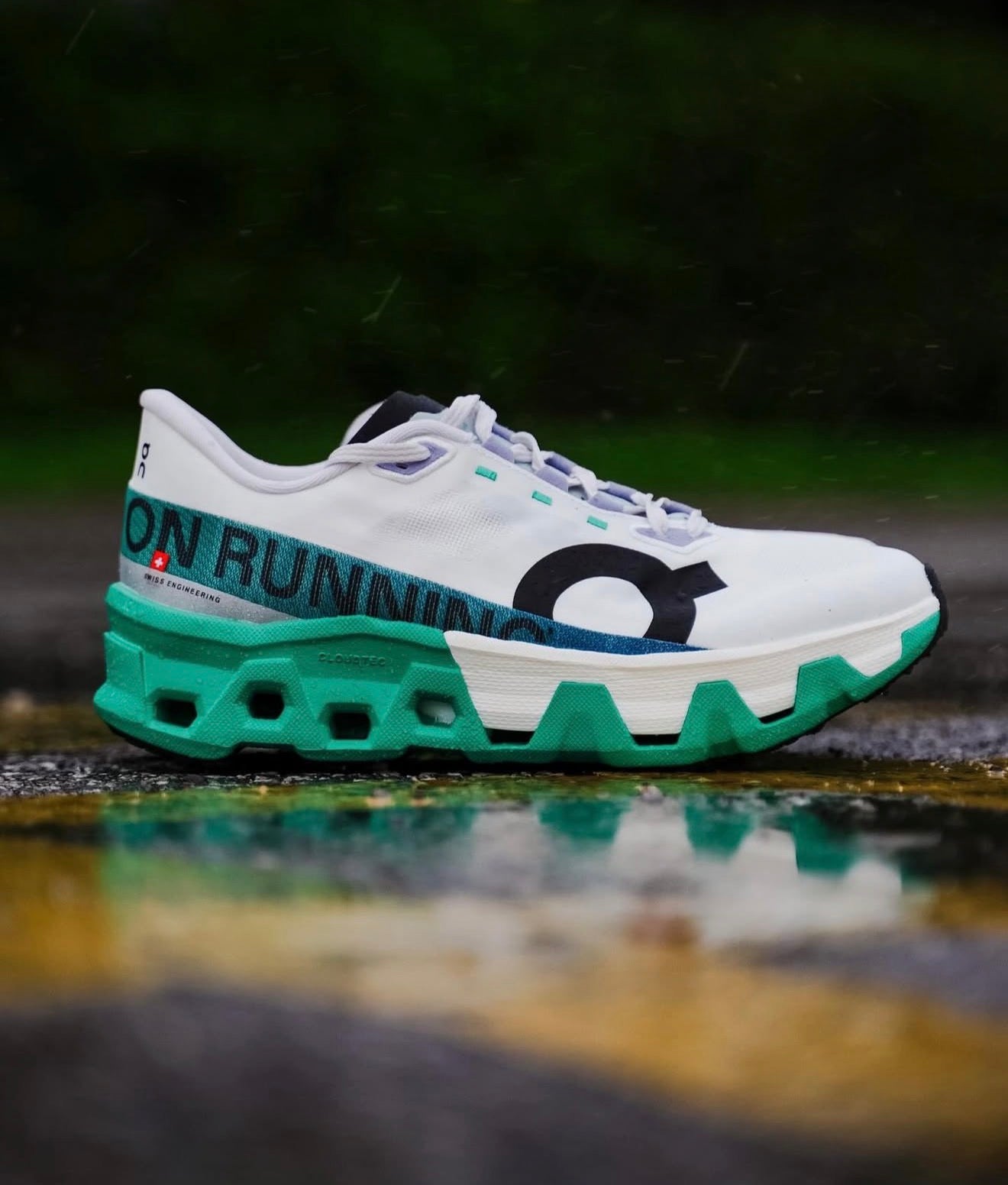 On Running Cloudmonster Hyper Undyed Mint