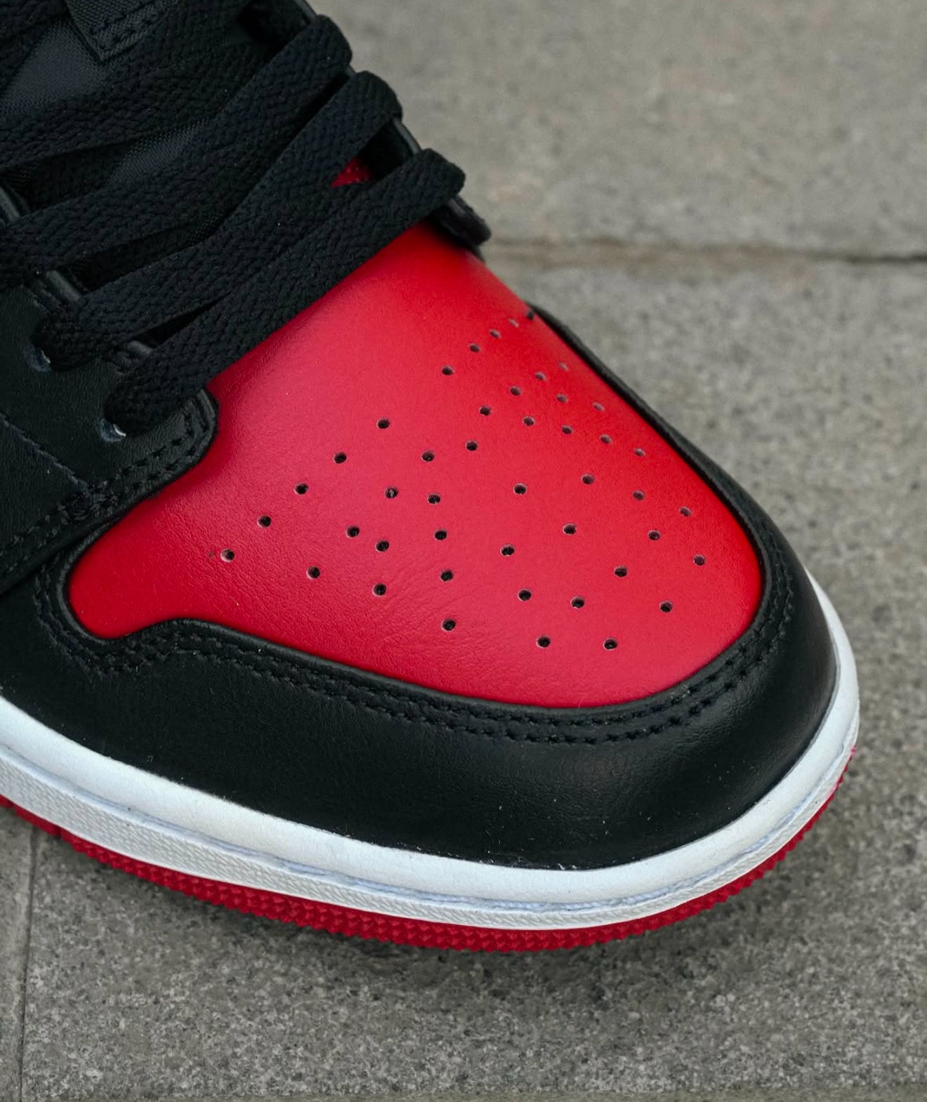 Air Jordan 1 Low Bred Toe 2.0 2023