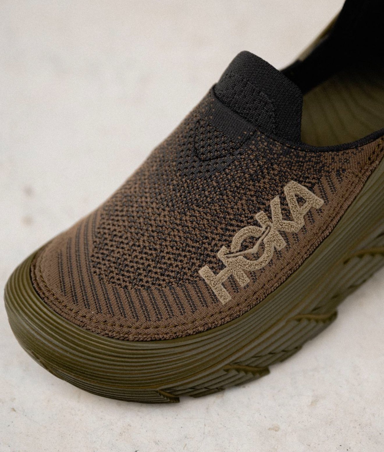 Hoka Restore TC Dark Olive