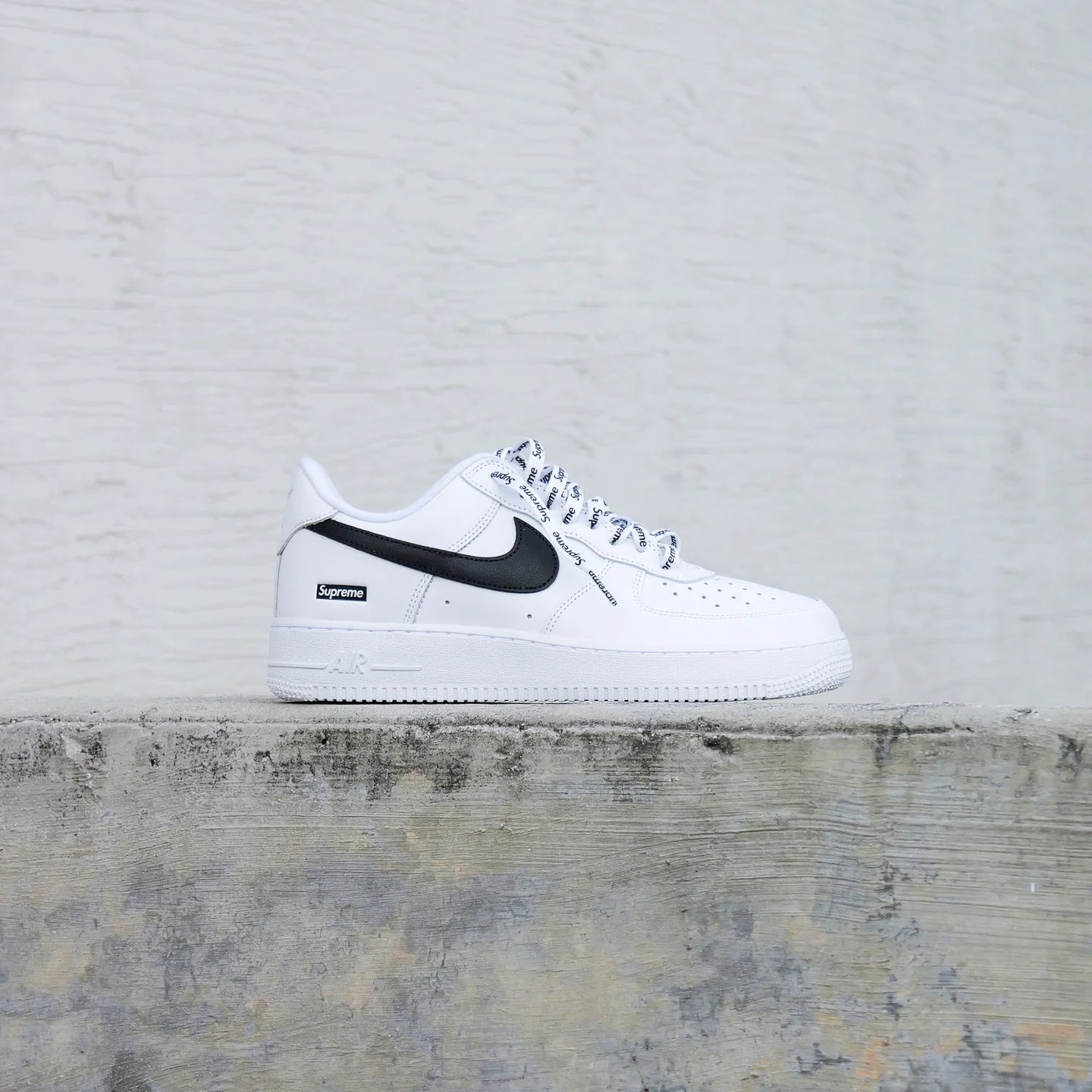 Airforce 1 Low Supreme White Black