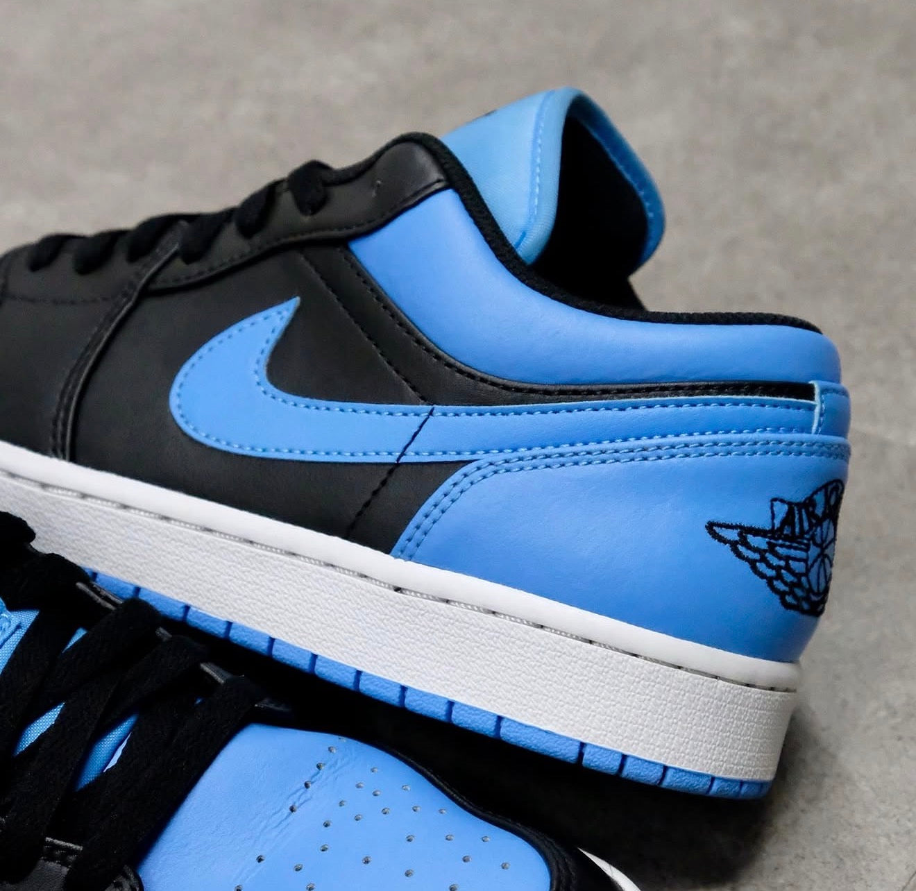 Air Jordan 1 Low Black UNC