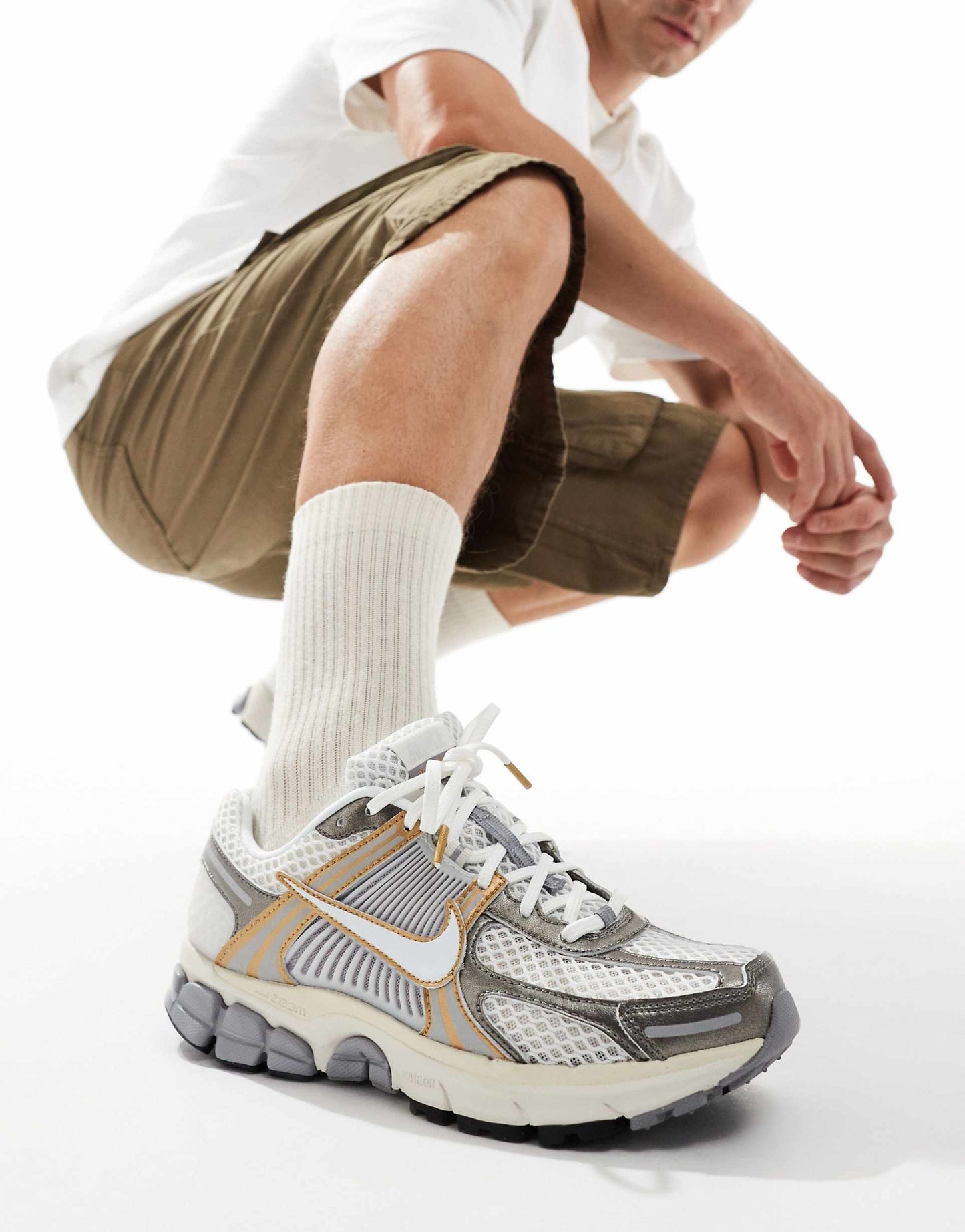 Zoom Vomero 5 Platinum Tint Metallic Gold