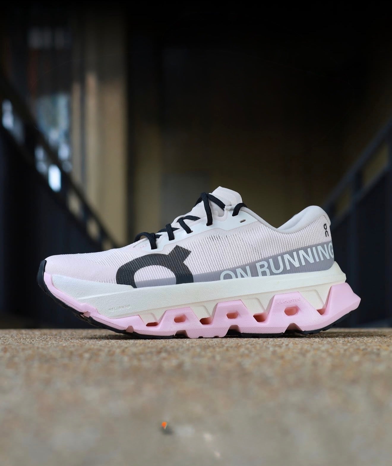 WMNs On Running Cloudmonster 3 Hyper Ivory Peony