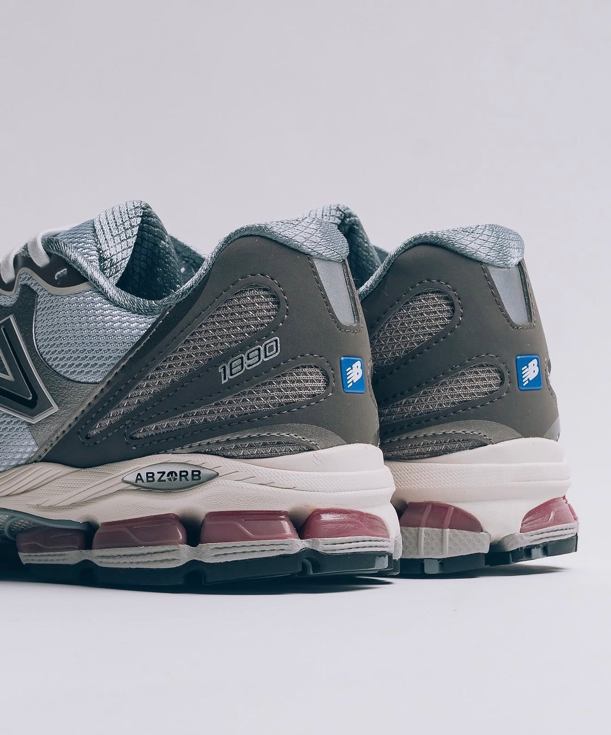 NB Balance 1890 Dark Silver Metallic Granite