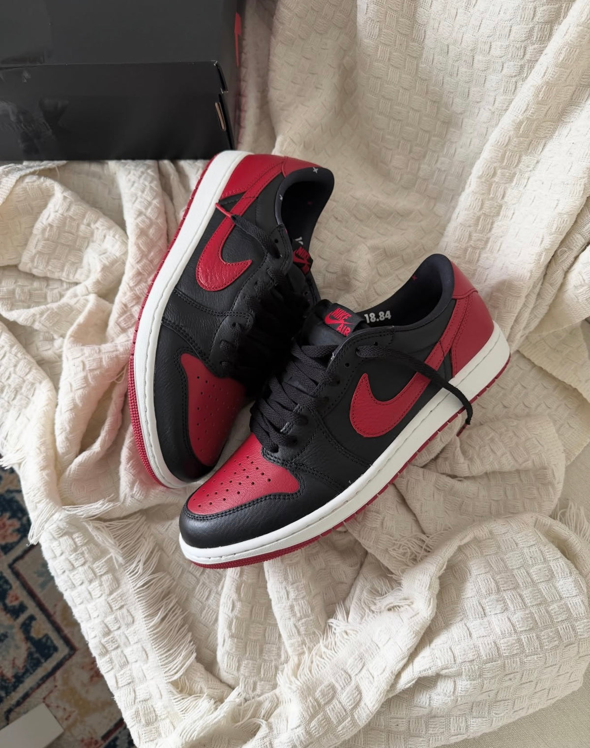 AJ 1 Low Banned