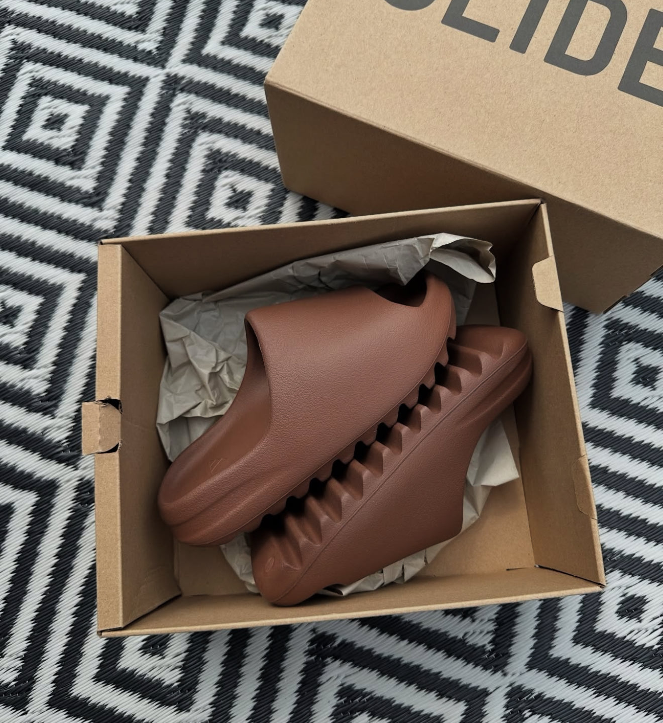 Yeezy Slides Flax