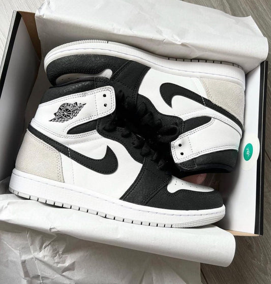 Air Jordan 1 High “ Stage Haze “